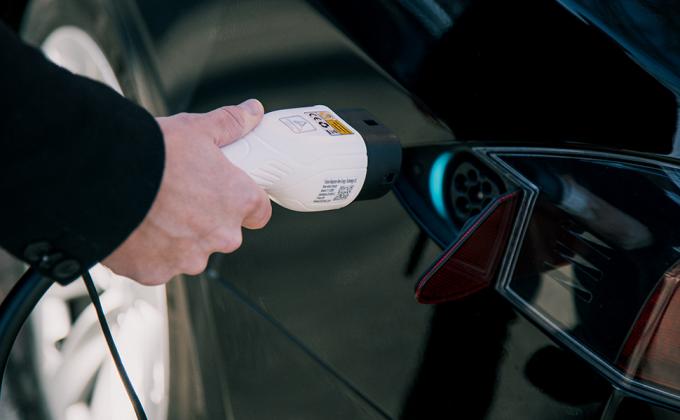 Typ 2 do typu 2 Tryb 3 Kabel ładowania samochodów elektrycznych 1 / 3 Faza 3.6KW 7KW 11KW 22KW 4